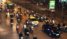 Ôtô không bật đèn sau 19 giờ có thể bị phạt đến 800.000